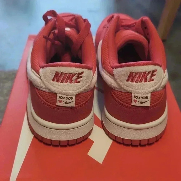 Nike Dunk Low - Picture 3 of 4